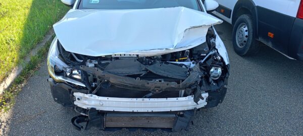 Samochód osobowy OPEL ASTRA V - powypadkowy - obrazek 2