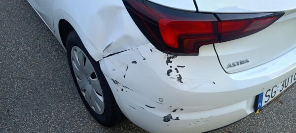 Samochód osobowy OPEL ASTRA V - powypadkowy - obrazek 4