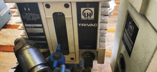 Pompa LEYBOLD TRIVAC D16B - obrazek 3