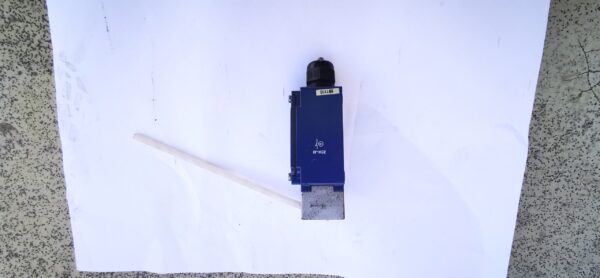 Wyłącznik krańcowy TELEMECANIQUE XCKJ - obrazek 2