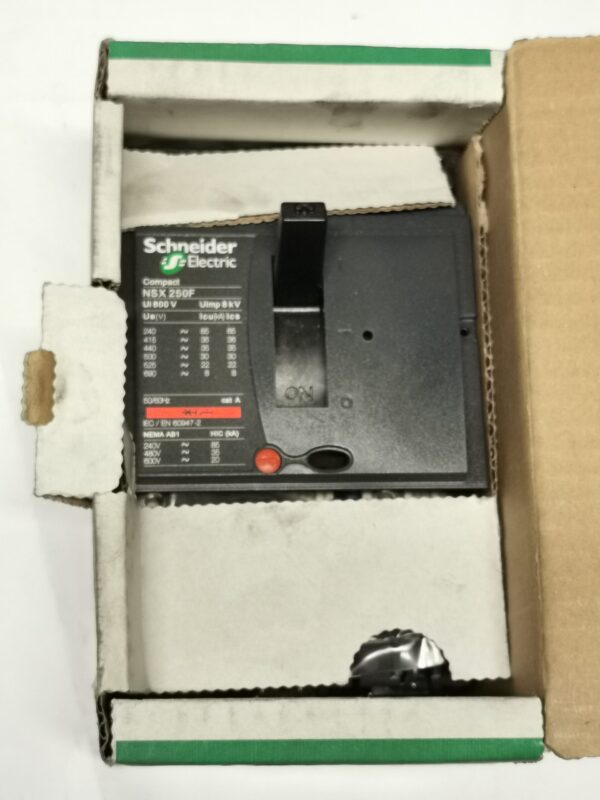 Schneider Electric Compact NSX 250F - obrazek 3